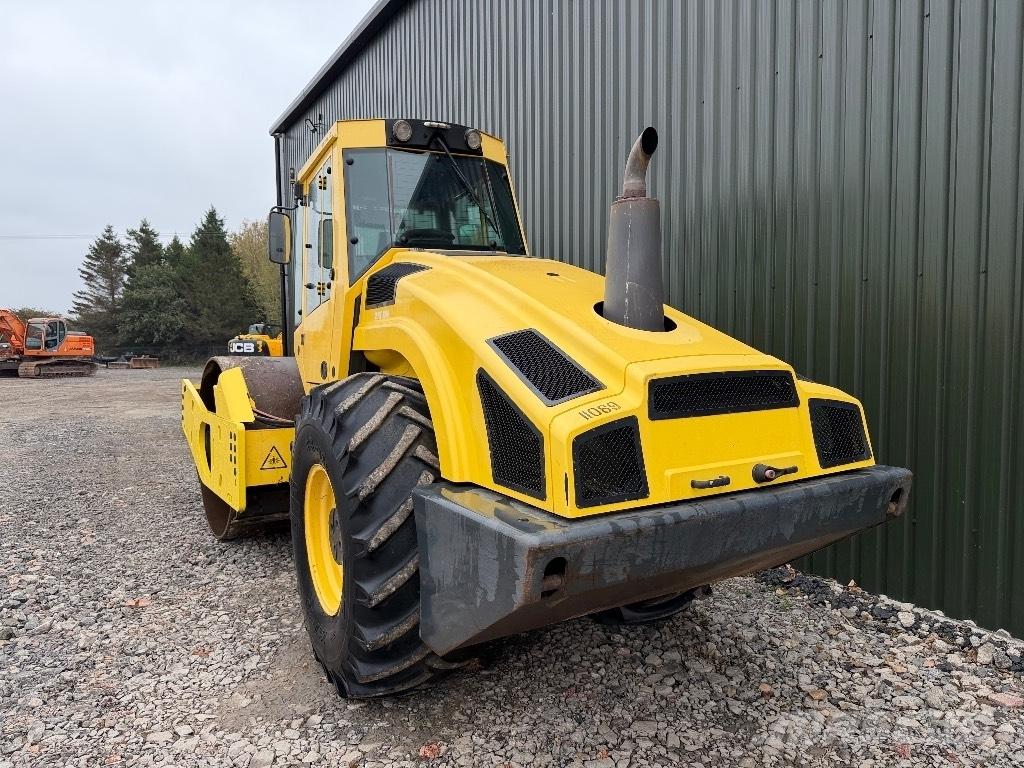 Bomag BW 213 D H-4 Egydobos hengerek