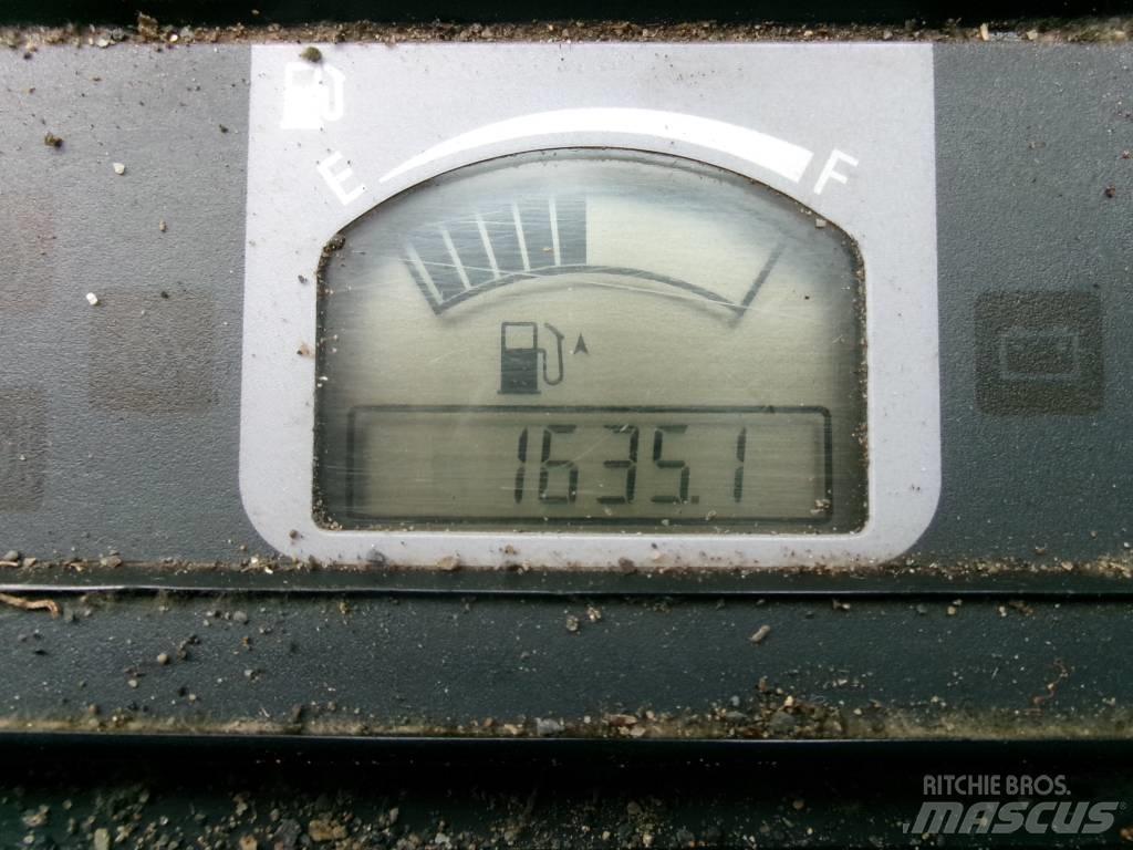 Hitachi 26U Mini kotrók < 7t