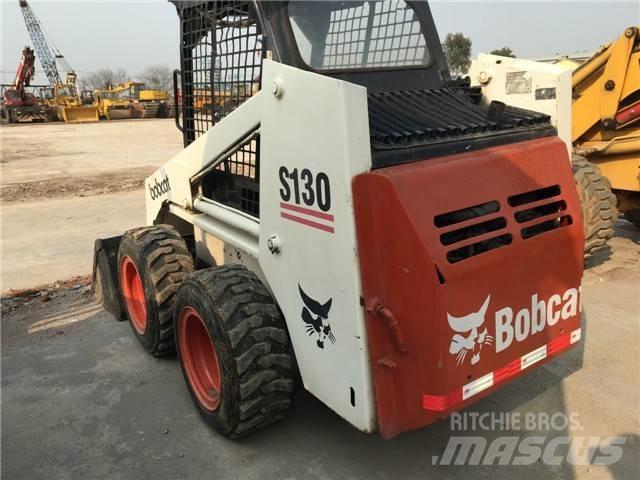 Bobcat S 130 Kompaktrakodók