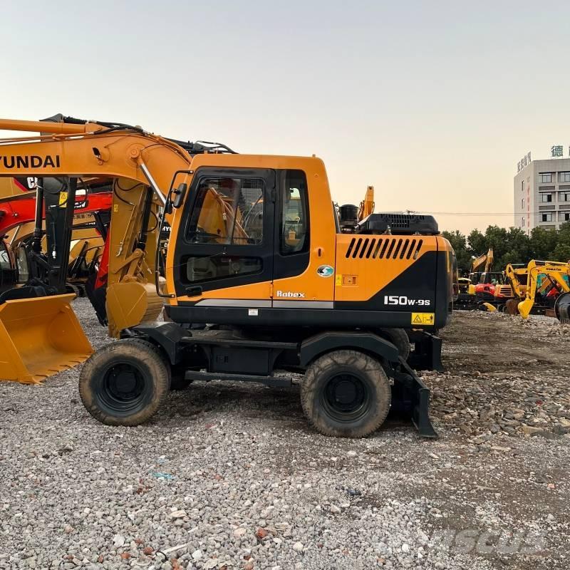 Hyundai R150w Gumikerekes kotrók