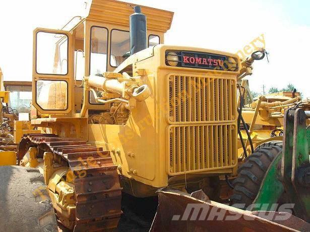 Komatsu d155a-1 lánctalpas dózerek