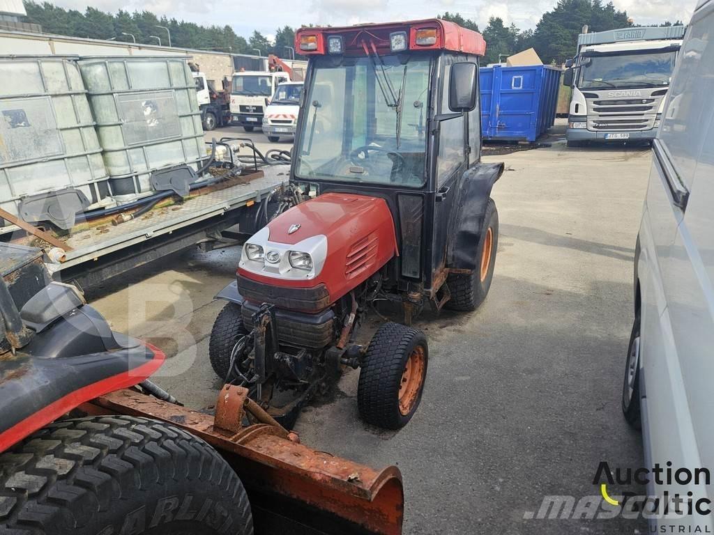 Kubota STV 32 Traktorok