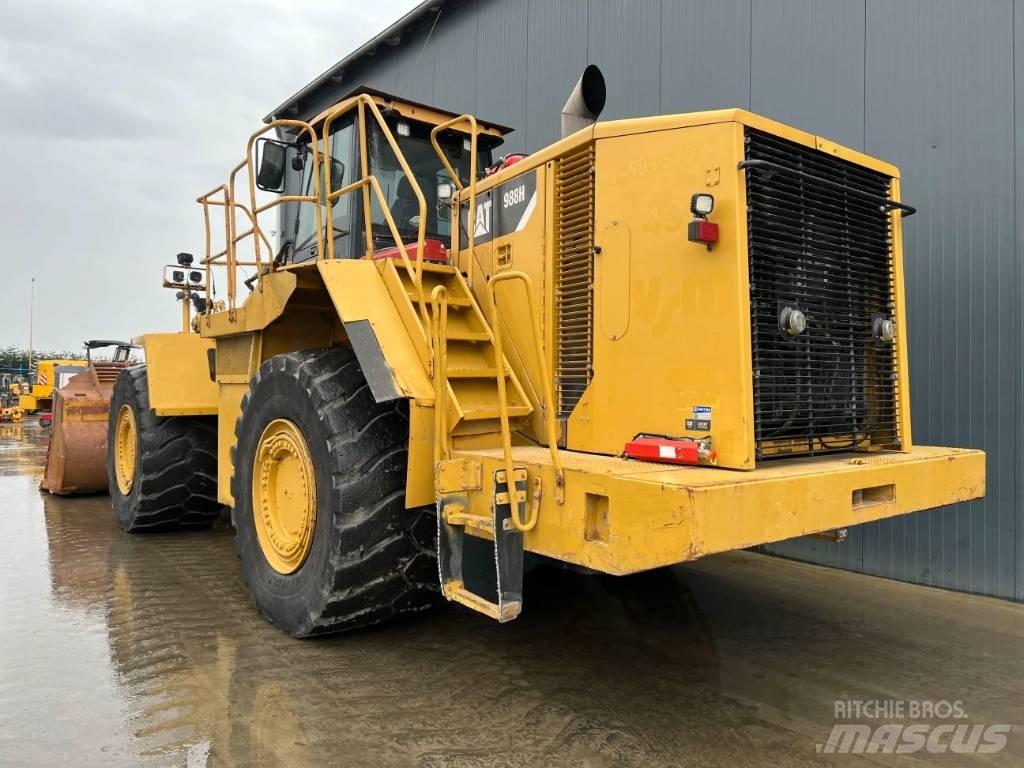 CAT 988H Gumikerekes homlokrakodók