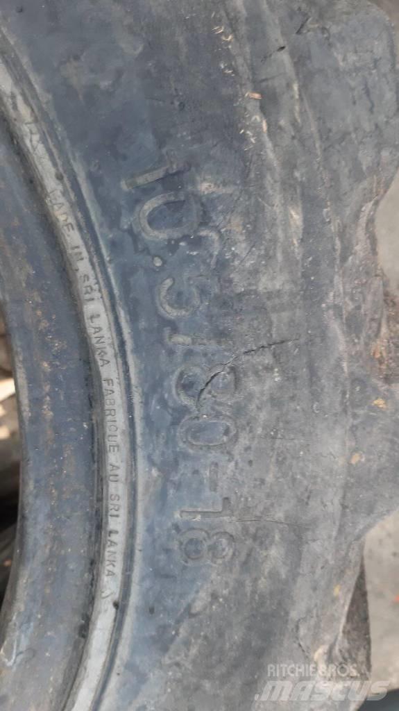 Bobcat 12 16.5 Gumiabroncsok, kerekek és felnik