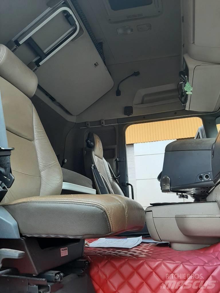 Scania R 560 Horgos rakodó teherautók