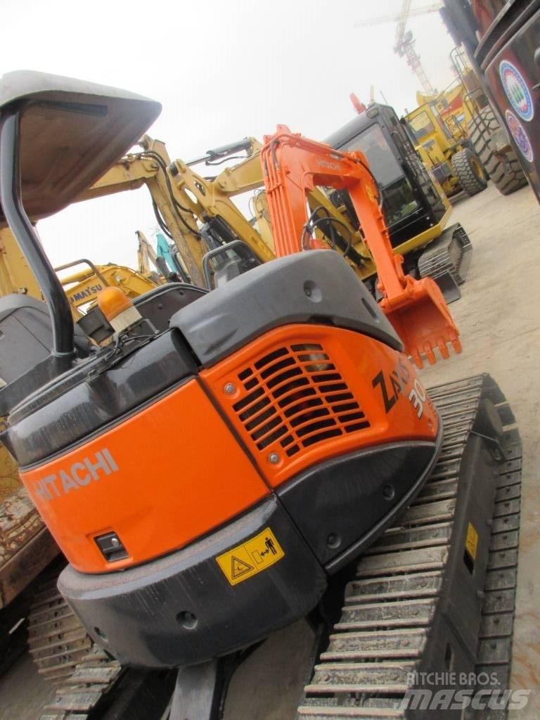 Hitachi ZX 30 U Mini kotrók < 7t