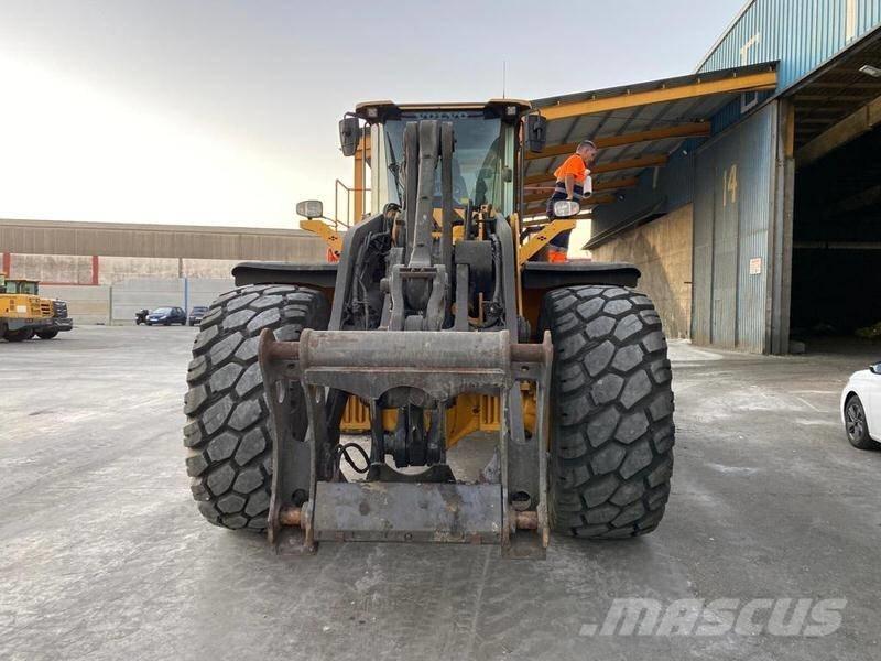 Volvo L 220 H Gumikerekes homlokrakodók