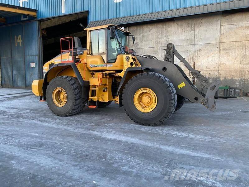 Volvo L 220 H Gumikerekes homlokrakodók