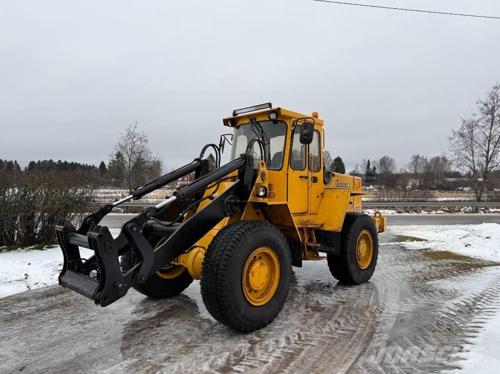 Volvo L 70 Gumikerekes homlokrakodók