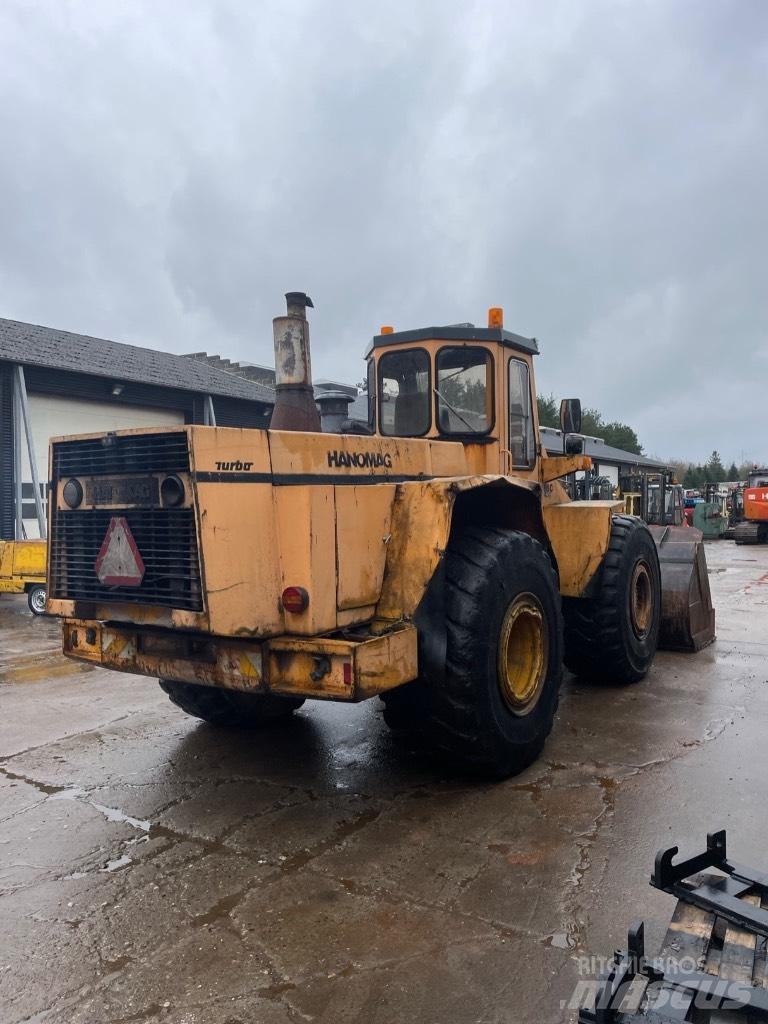 Hanomag 66c Gumikerekes homlokrakodók