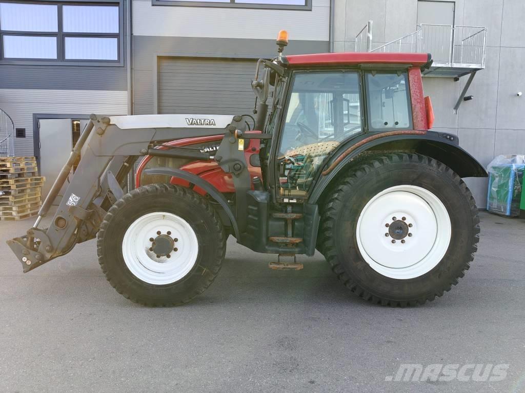 Valtra N 101 Traktorok