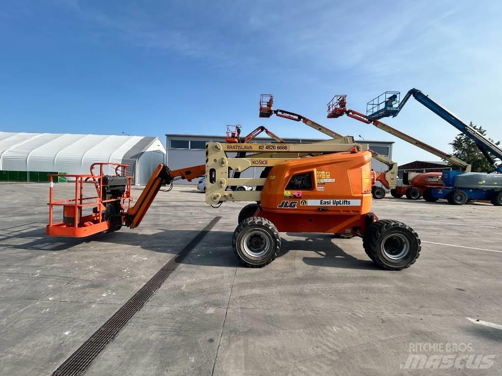 JLG 450 AJ Karos emelők