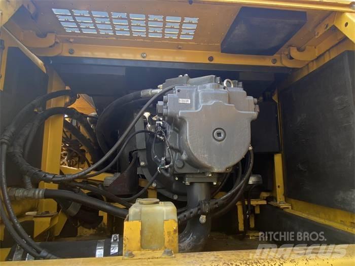 Komatsu PC450-8 Lánctalpas kotrók