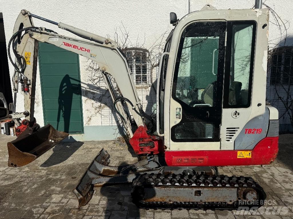 Takeuchi TB 219 Mini kotrók < 7t
