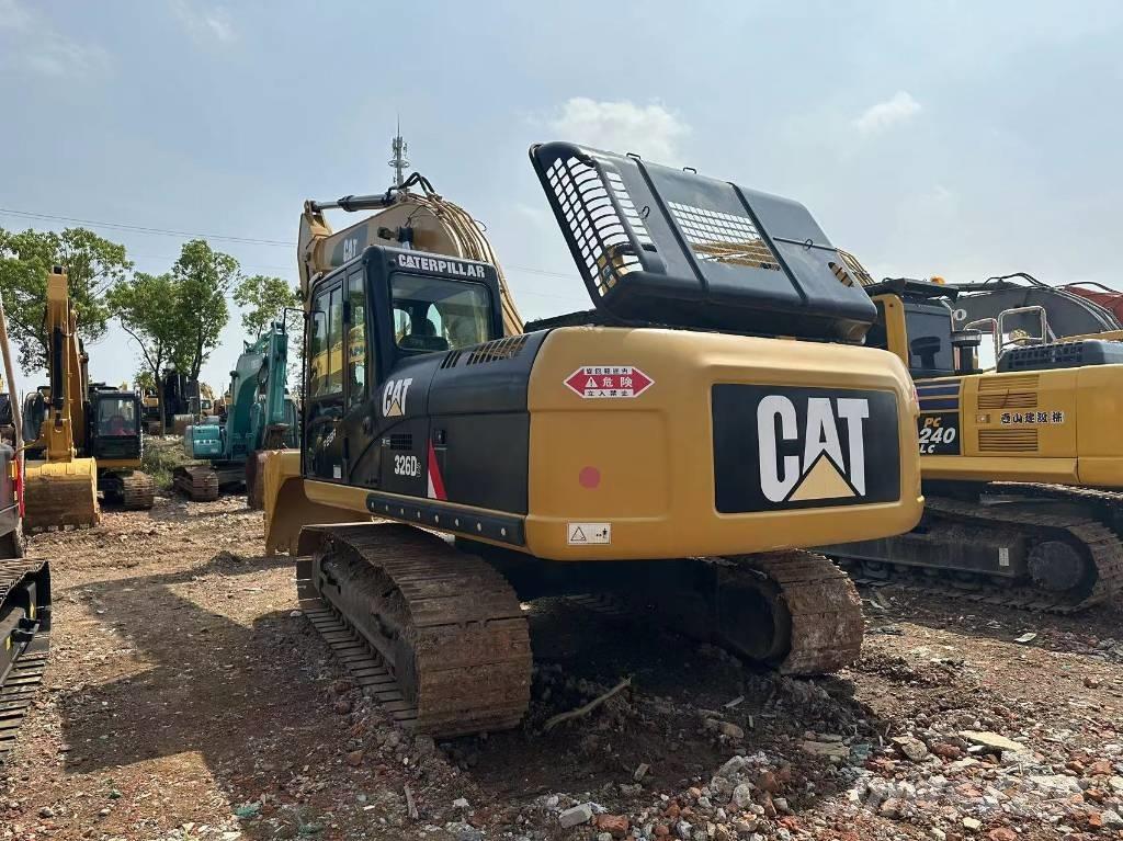 CAT 326 Lánctalpas kotrók