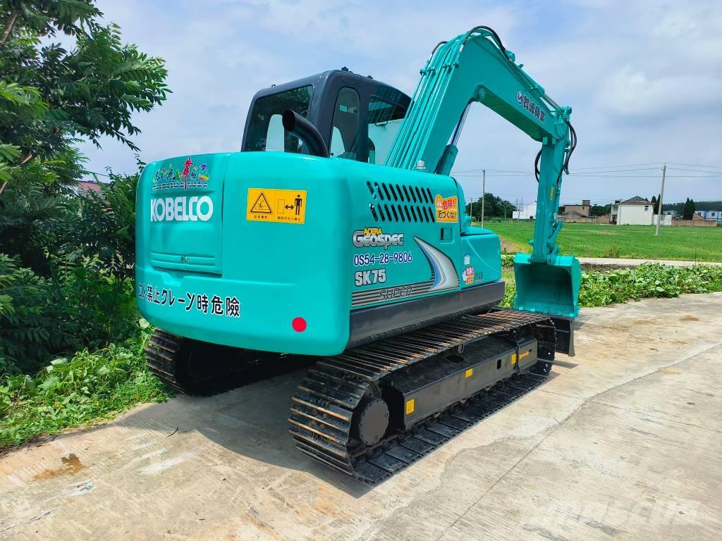 Kobelco SK 75 Lánctalpas kotrók
