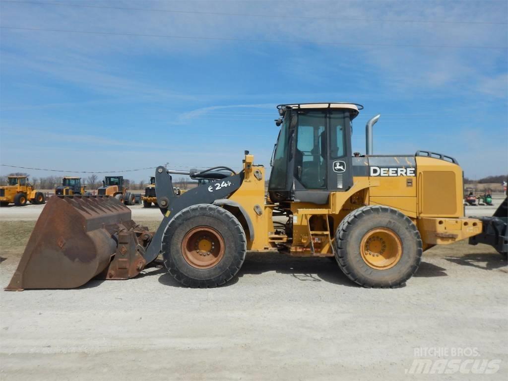 John Deere 624K Gumikerekes homlokrakodók