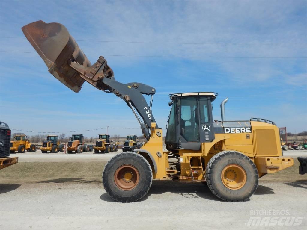John Deere 624K Gumikerekes homlokrakodók