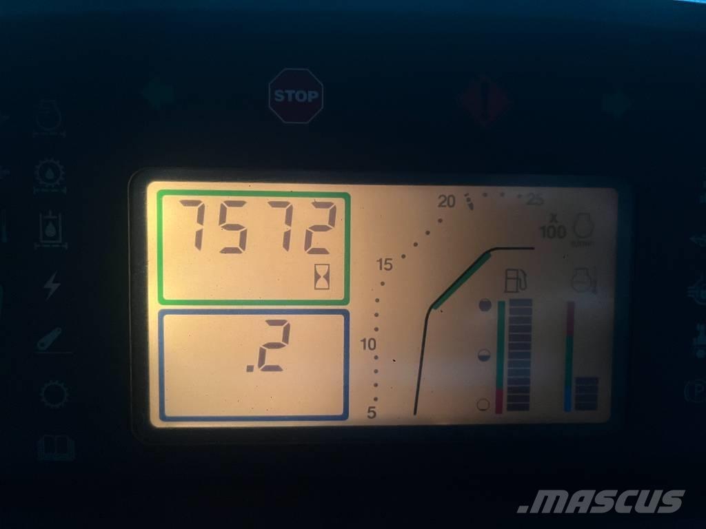 John Deere 7710 PQ Traktorok