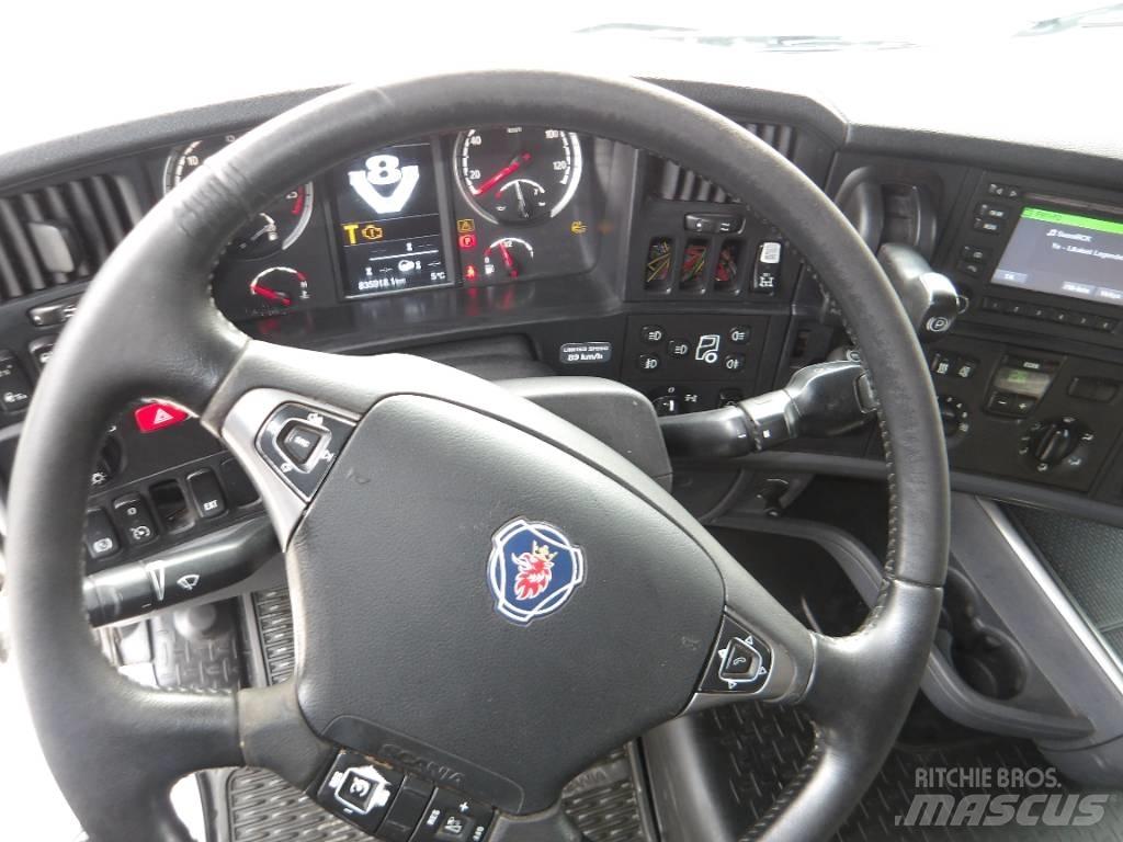 Scania R730 8x4 Fülkés alváz