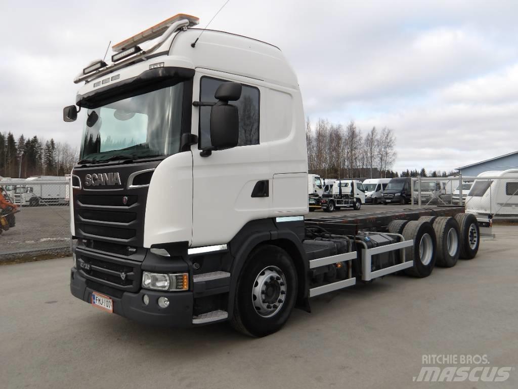 Scania R730 8x4 Fülkés alváz