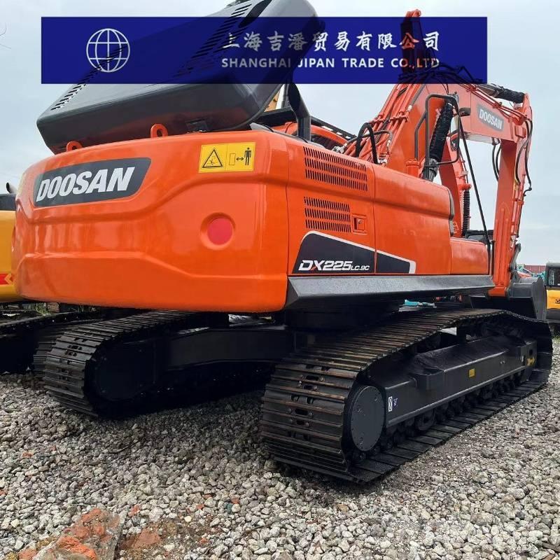Doosan DX 225 Lánctalpas kotrók