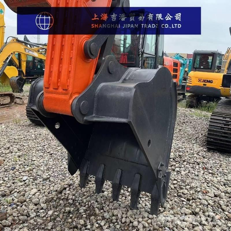 Doosan DX 225 Lánctalpas kotrók