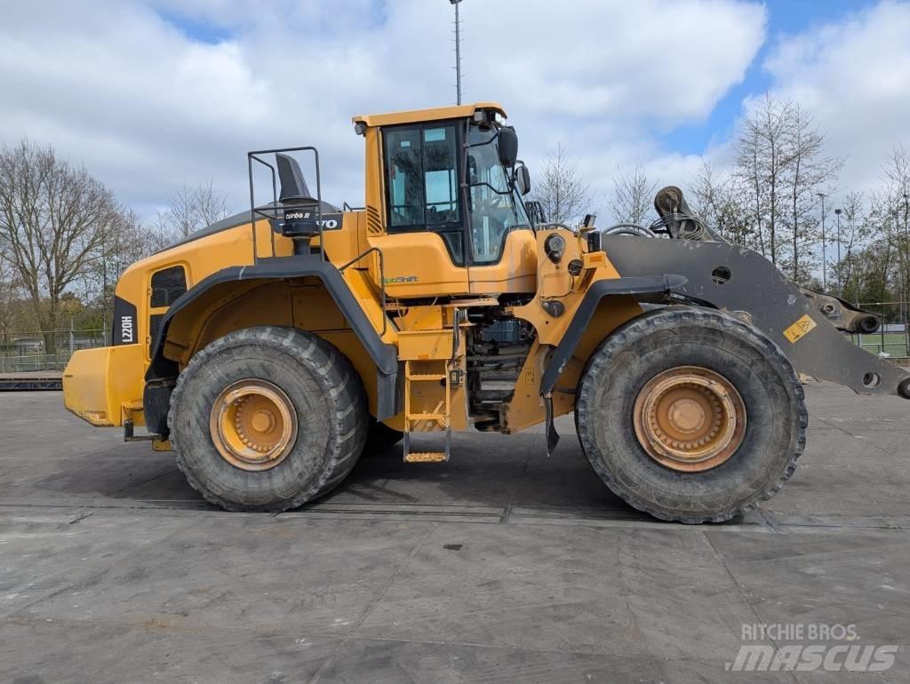 Volvo L 220 H Gumikerekes homlokrakodók