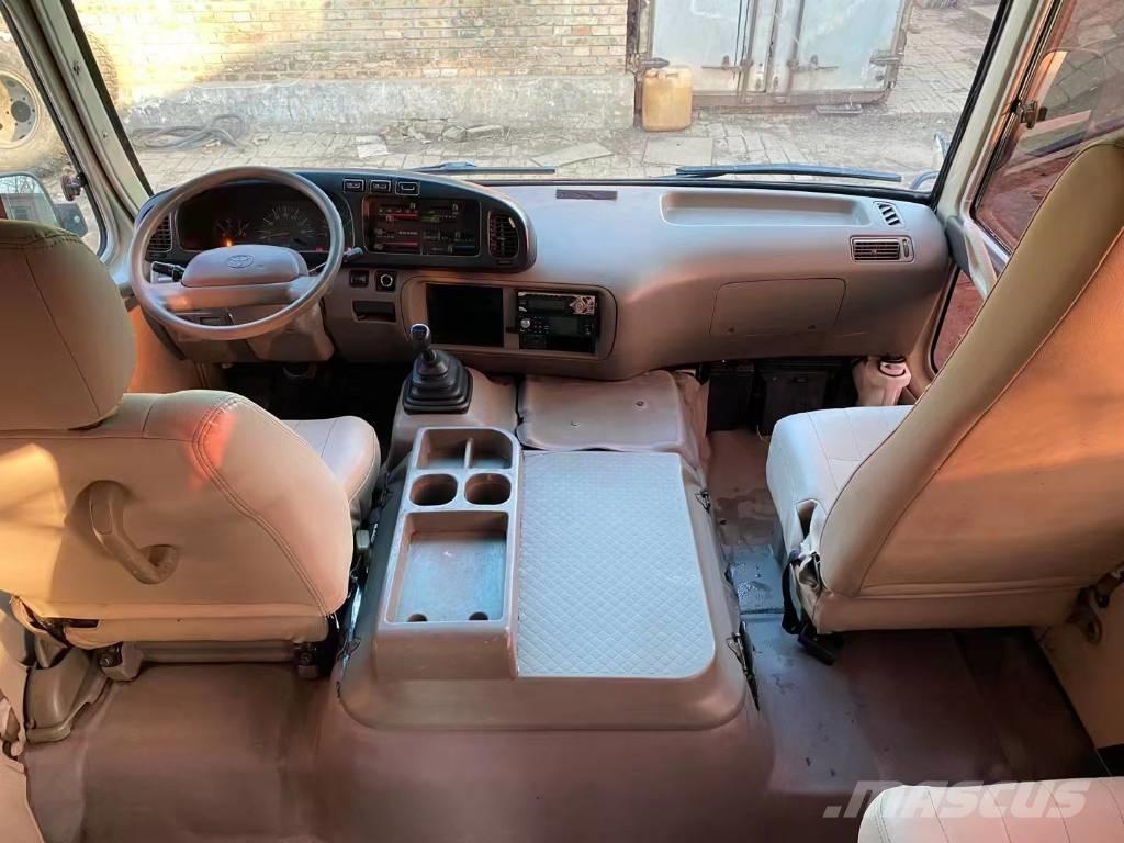 Toyota Coaster Bus Mini buszok