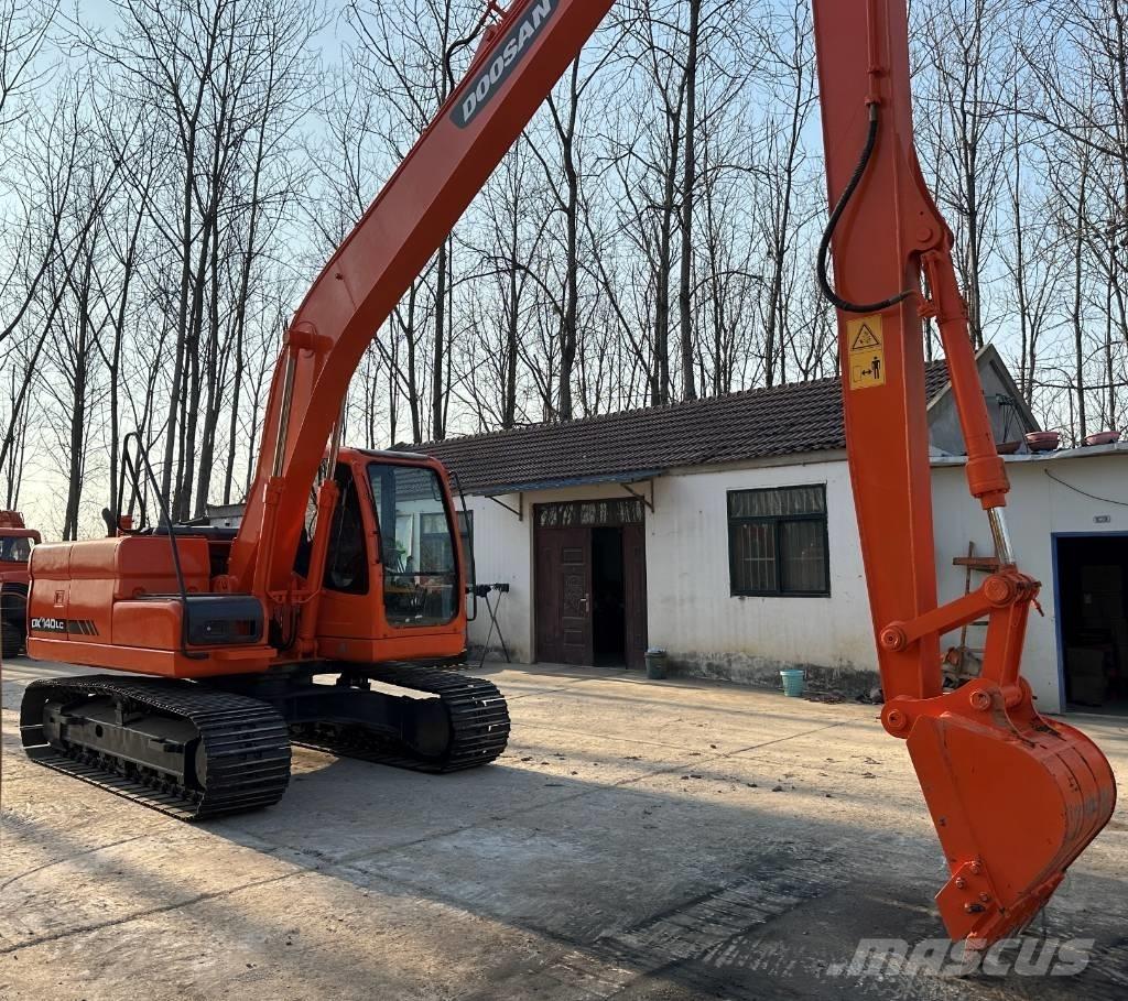 Doosan DX140 Lánctalpas kotrók