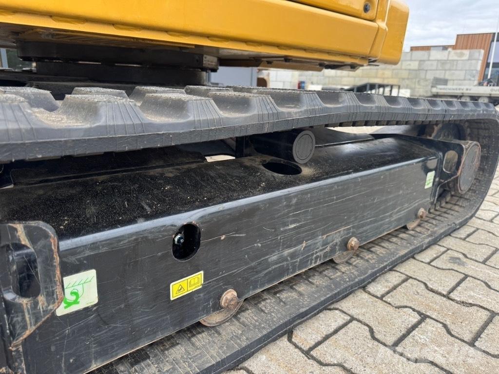 CAT 303.5 CR Mini kotrók < 7t