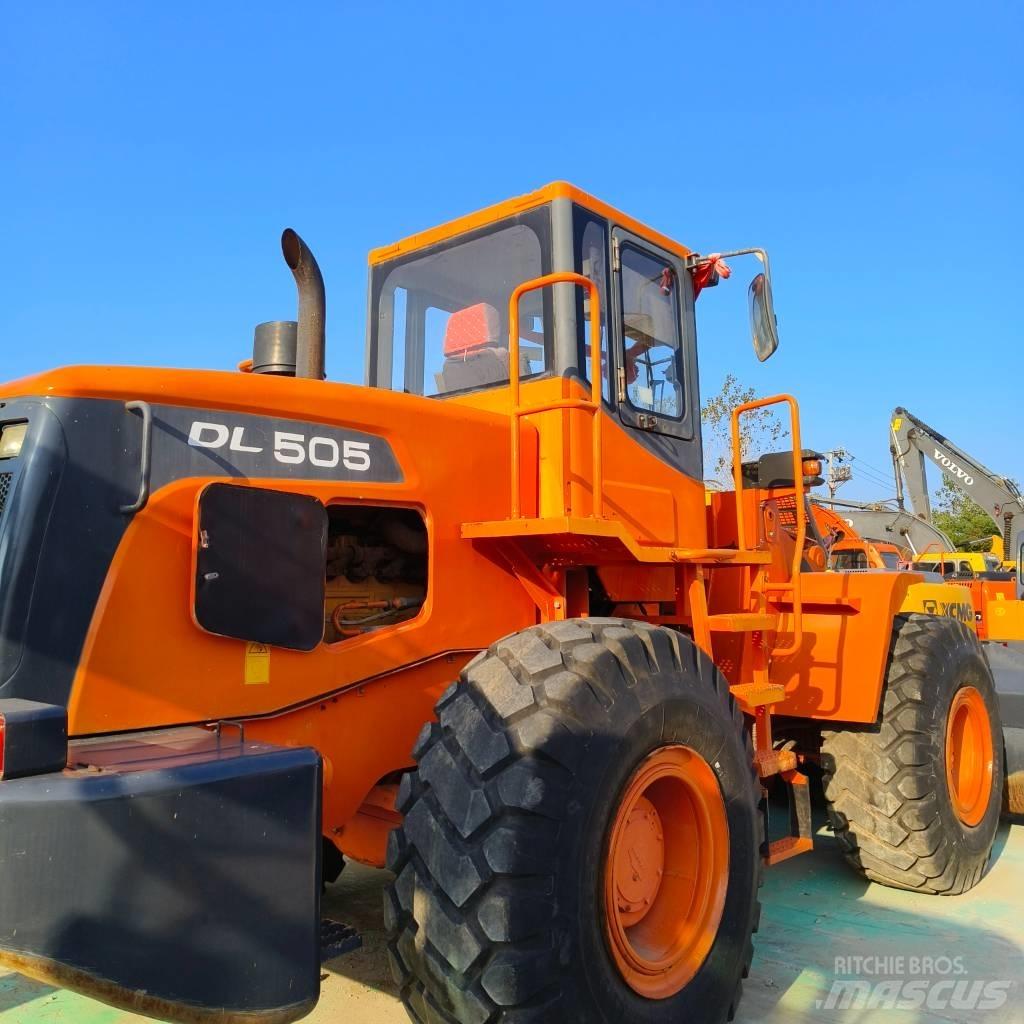 Doosan dl505-9c Gumikerekes homlokrakodók