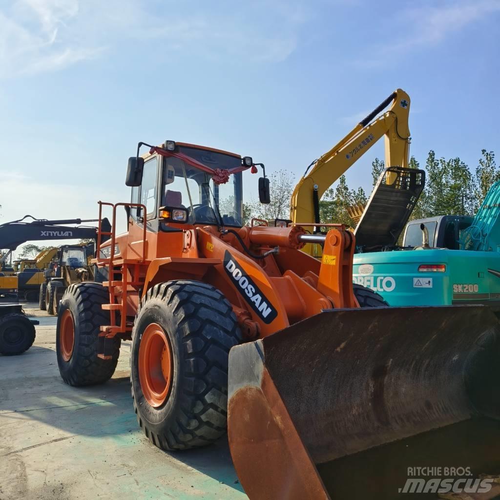 Doosan dl505-9c Gumikerekes homlokrakodók