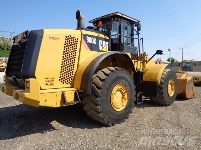 CAT 980 K Gumikerekes homlokrakodók
