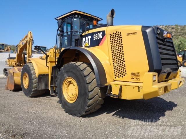 CAT 980 K Gumikerekes homlokrakodók