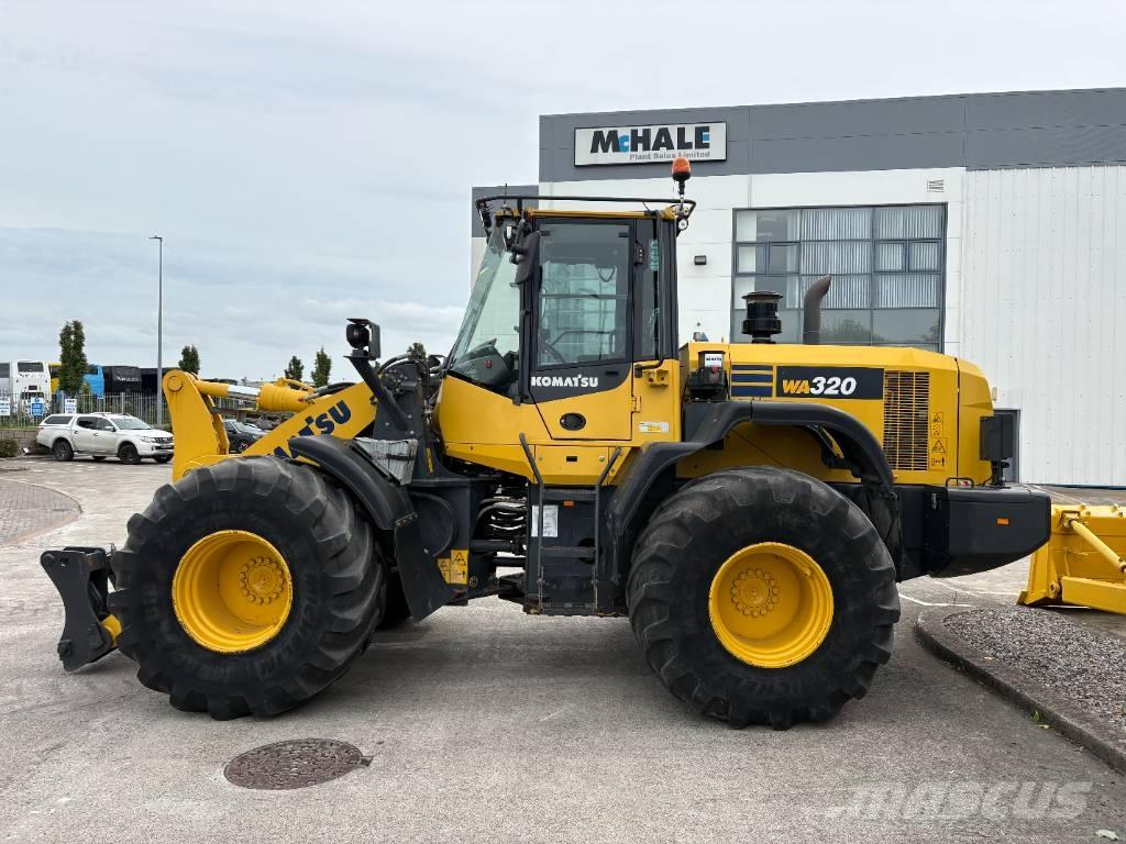Komatsu WA320-7 Gumikerekes homlokrakodók