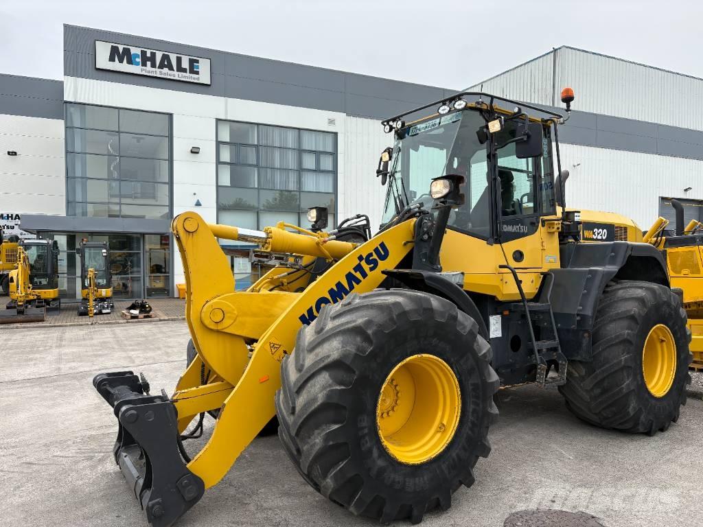 Komatsu WA320-7 Gumikerekes homlokrakodók