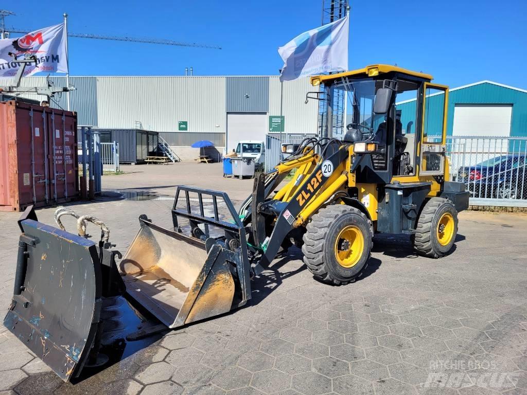 Hytec ZL 12 F Gumikerekes homlokrakodók