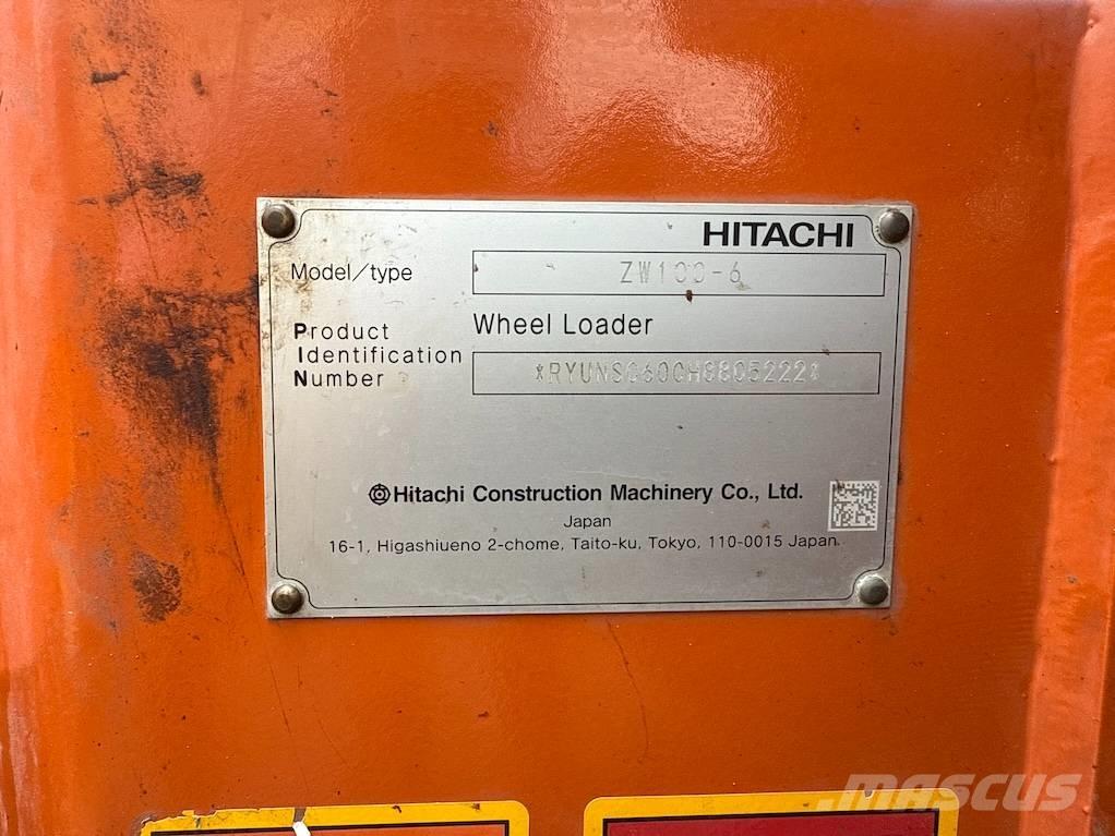 Hitachi ZW 100 Gumikerekes homlokrakodók