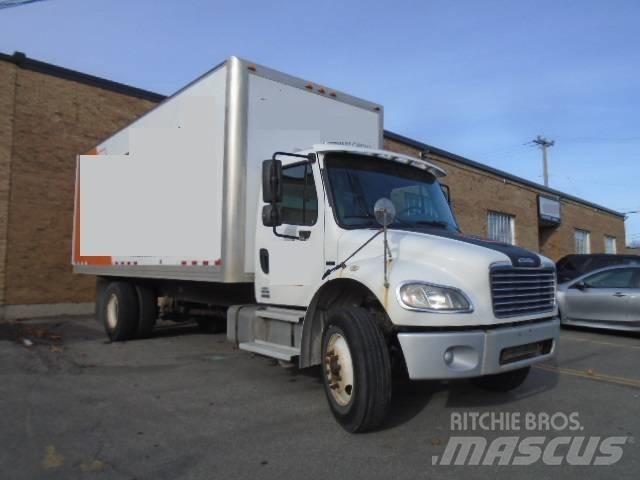 Freightliner M 106 Dobozos teherautók
