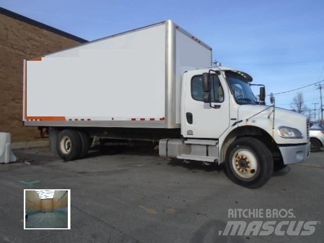 Freightliner M 106 Dobozos teherautók