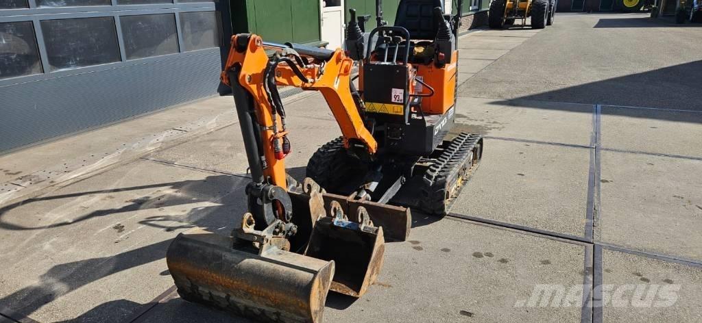 Doosan DX 10 Z Mini kotrók < 7t