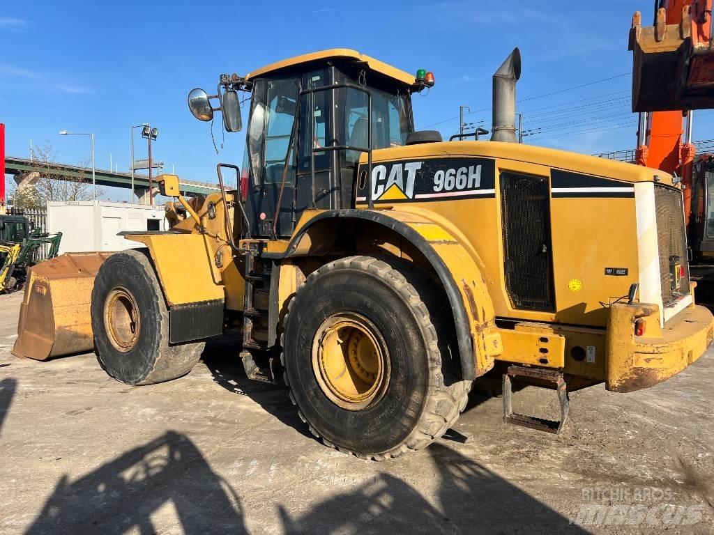CAT 966 H Gumikerekes homlokrakodók