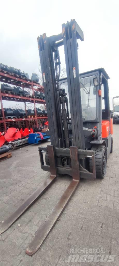 Doosan D 30 G Dízel targoncák