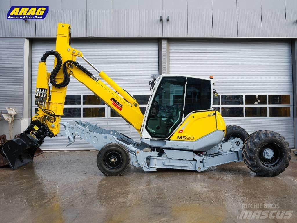 Menzi Muck M520 Gumikerekes kotrók