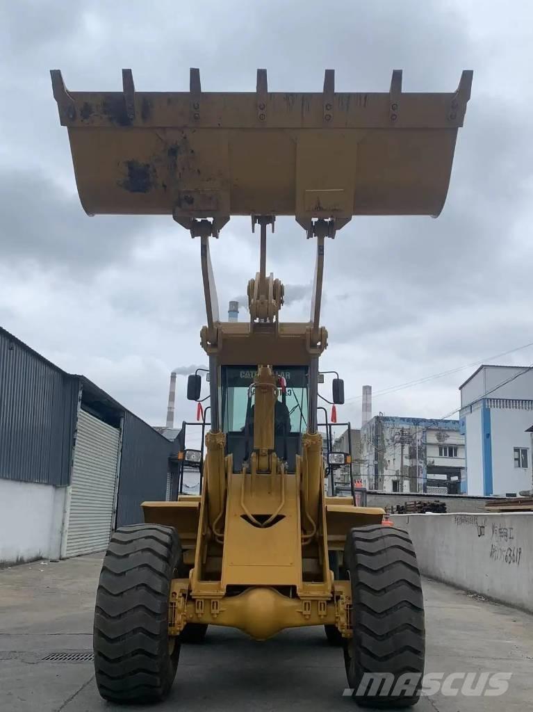 CAT 966 H Gumikerekes homlokrakodók