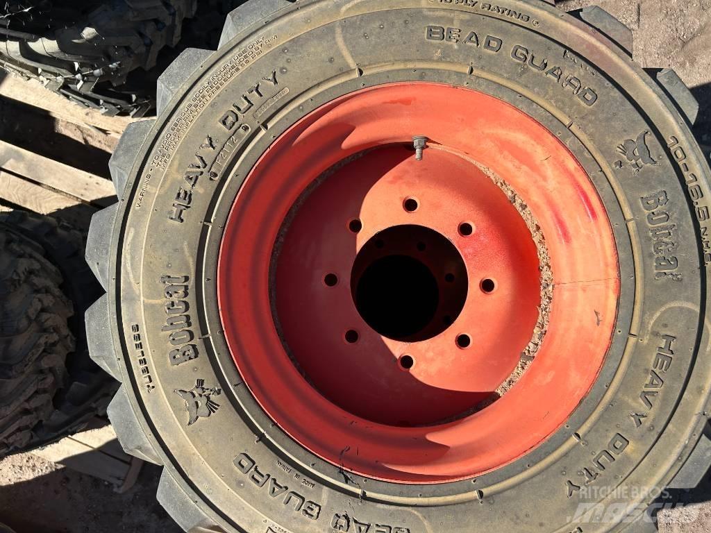 Bobcat 10x16.5 Tires Gumiabroncsok, kerekek és felnik