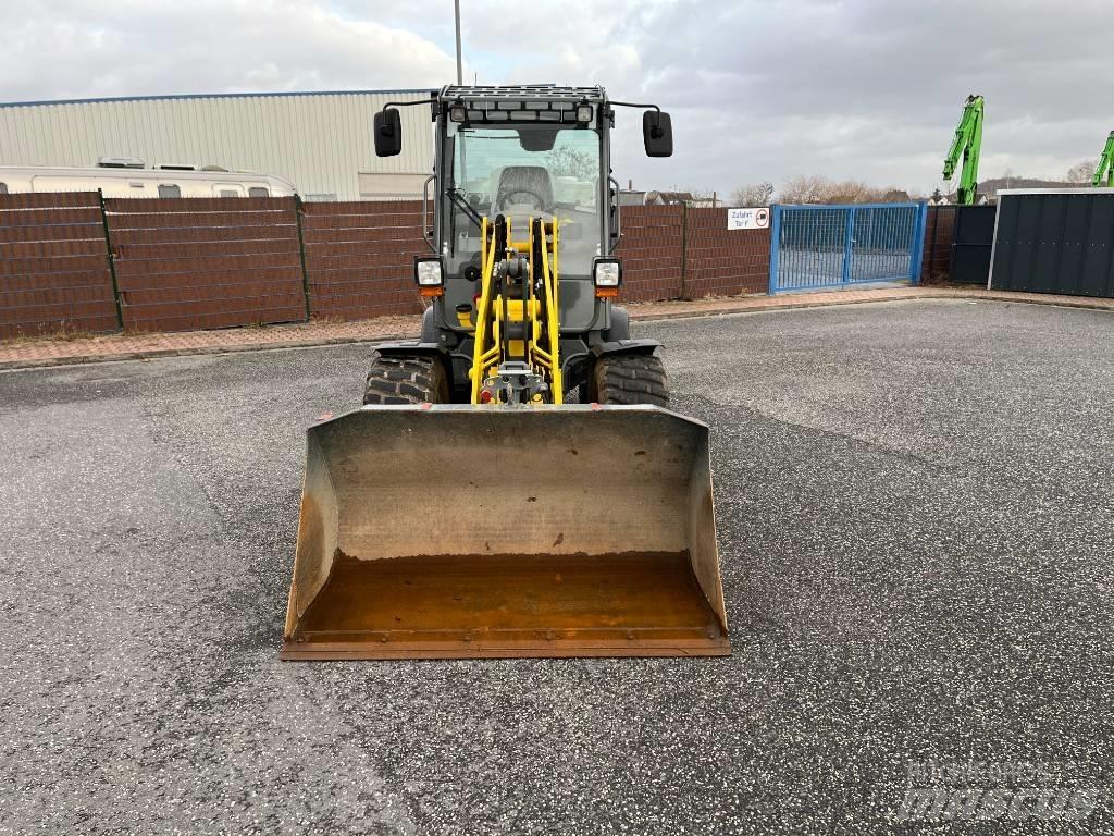 Wacker Neuson WL 38 Gumikerekes homlokrakodók