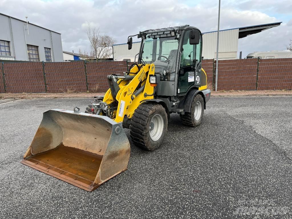 Wacker Neuson WL 38 Gumikerekes homlokrakodók