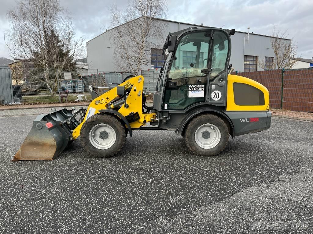Wacker Neuson WL 38 Gumikerekes homlokrakodók